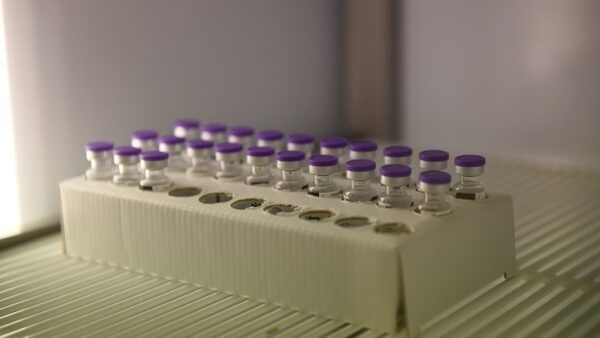 Κορονοϊός – εμβόλια: Πότε ανοίγει η πλατφόρμα για τις ηλικίες 20-29