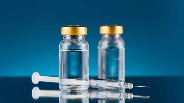 Έρευνα: Μειωμένος ο κίνδυνος για Αλτσχάιμερ για όσους ηλικιωμένους έχουν κάνει αντιγριπικό εμβόλιο