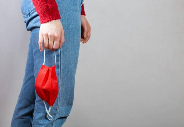 ΠΟΥ: Προειδοποίηση για τον κίνδυνο μεγάλης άρσης των περιορισμών