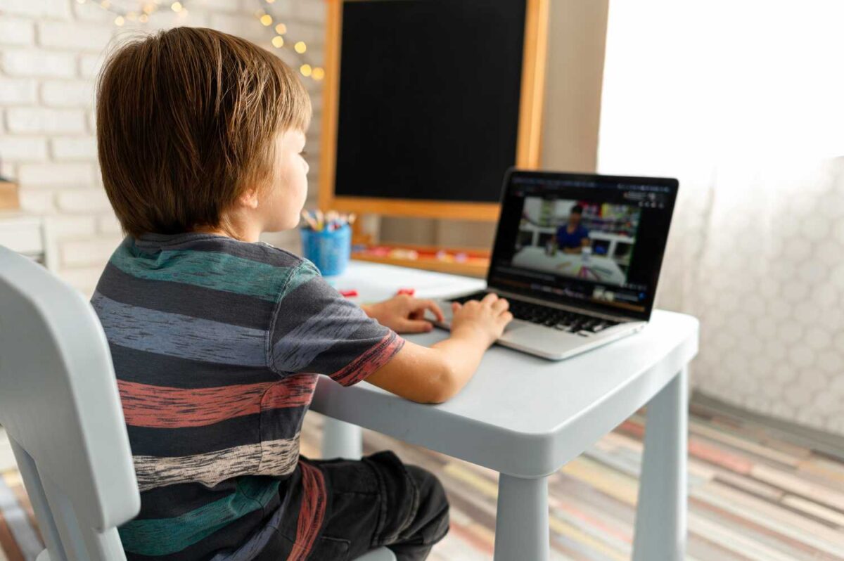 Voucher 200 ευρώ: Πότε ξεκινά ο δεύτερος κύκλος για tablet και laptop