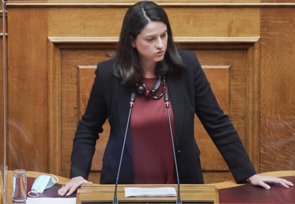 Κλειστά σχολεία λόγω κακοκαιρίας – Κεραμέως: Πώς θα γίνουν τα μαθήματα