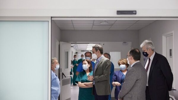 Μητσοτάκης για κορονοϊό: Οι μεταλλάξεις έκαναν πιο μεταδοτικό τον ιό