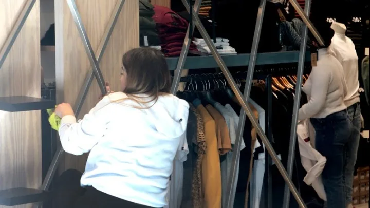 Καταστήματα: Ανοιχτά την Κυριακή 23 Μαΐου