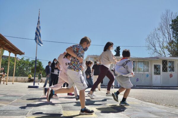 Άνοιγμα σχολείων: Επίσκεψη της Υπουργού Παιδείας Νίκης Κεραμέως σε σχολεία της Εύβοιας