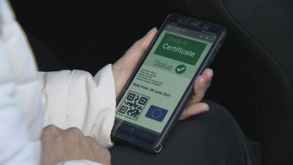 Πότε μπαίνει τέλος στα πιστοποιητικά εμβολιασμού
