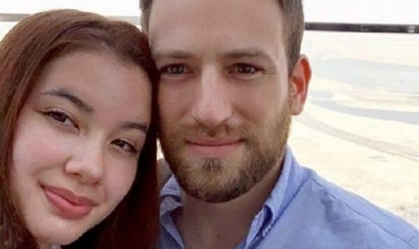 Έγκλημα Γλυκά Νερά: «Η μητέρα της Καρολάιν αγκάλιαζε τα χέρια που της έκοψαν την ανάσα»