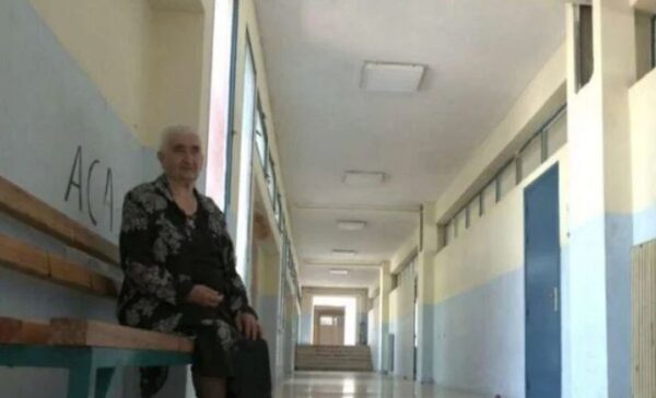 Κοζάνη: Στα 86 της πήρε πτυχίο Βοηθού Νοσηλευτή από το ΕΠΑΛ