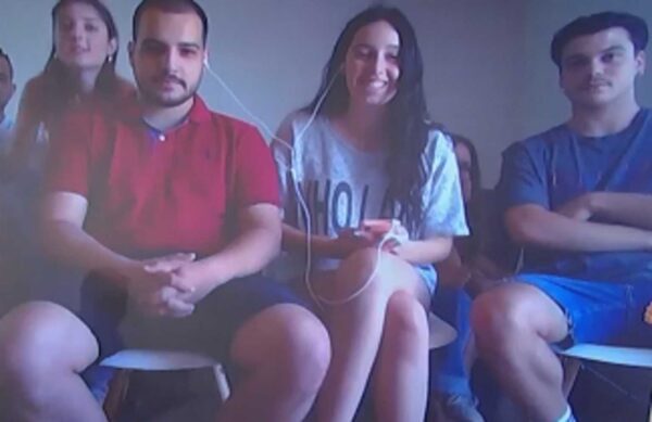 Κορονοϊός:  Έλληνες φοιτητές ετοιμάζουν το πρώτο βρώσιμο εμβόλιο