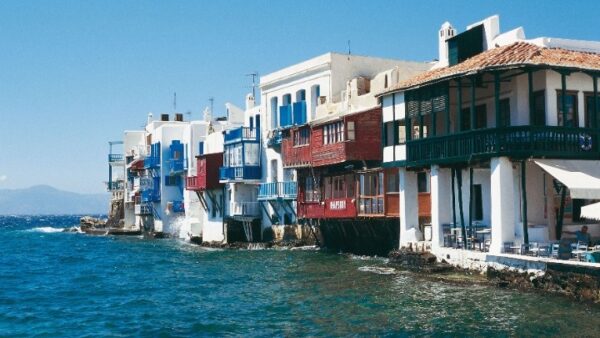 Βίλες στη Μύκονο: Πώς αποκαλύψθηκε το κόλπο με αδήλωτα ενοικία