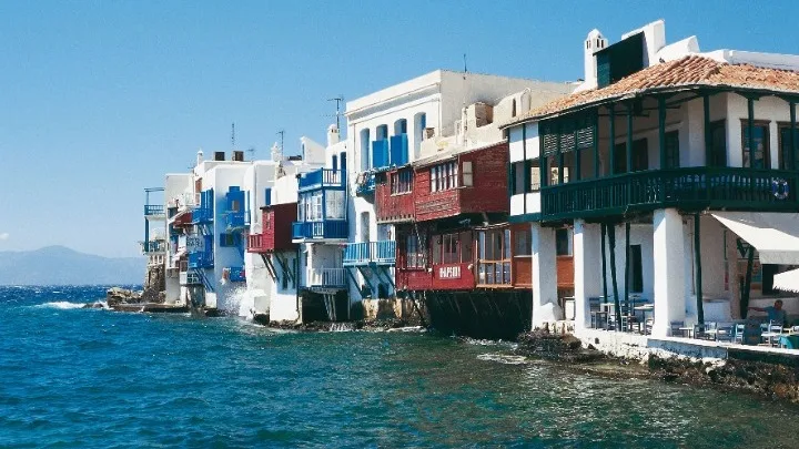 Βίλες στη Μύκονο: Πώς αποκαλύψθηκε το κόλπο με αδήλωτα ενοικία