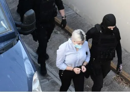 Επίθεση με βιτριόλι: «Ξέρεις γιατί στο έριξα» είπε η κατηγορούμενη στην Ιωάννα