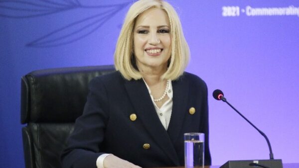 Φώφη Γεννηματά – Εθνικό πένθος: Σήμερα το ύστατο χαίρε – Αθέατες πτυχές στη μάχη των 14 ημερών