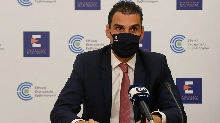 Κορονοϊός – Θεμιστοκλέους: Πόση αύξηση έχει σημειωθεί στους εμβολιασμούς