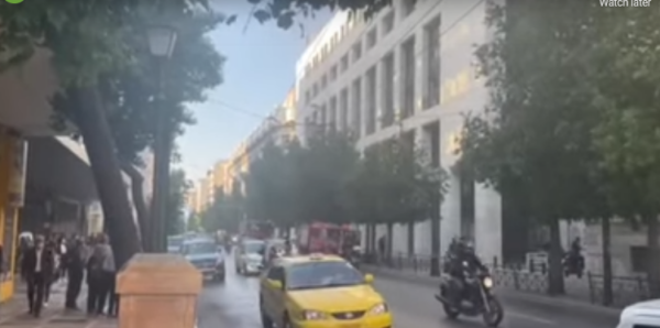 Φωτιά ΤΩΡΑ στο κέντρο της Αθήνας