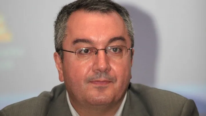 Μόσιαλος: Νεότερα ενθαρρυντικά στοιχεία για την παραλλαγή Όμικρον