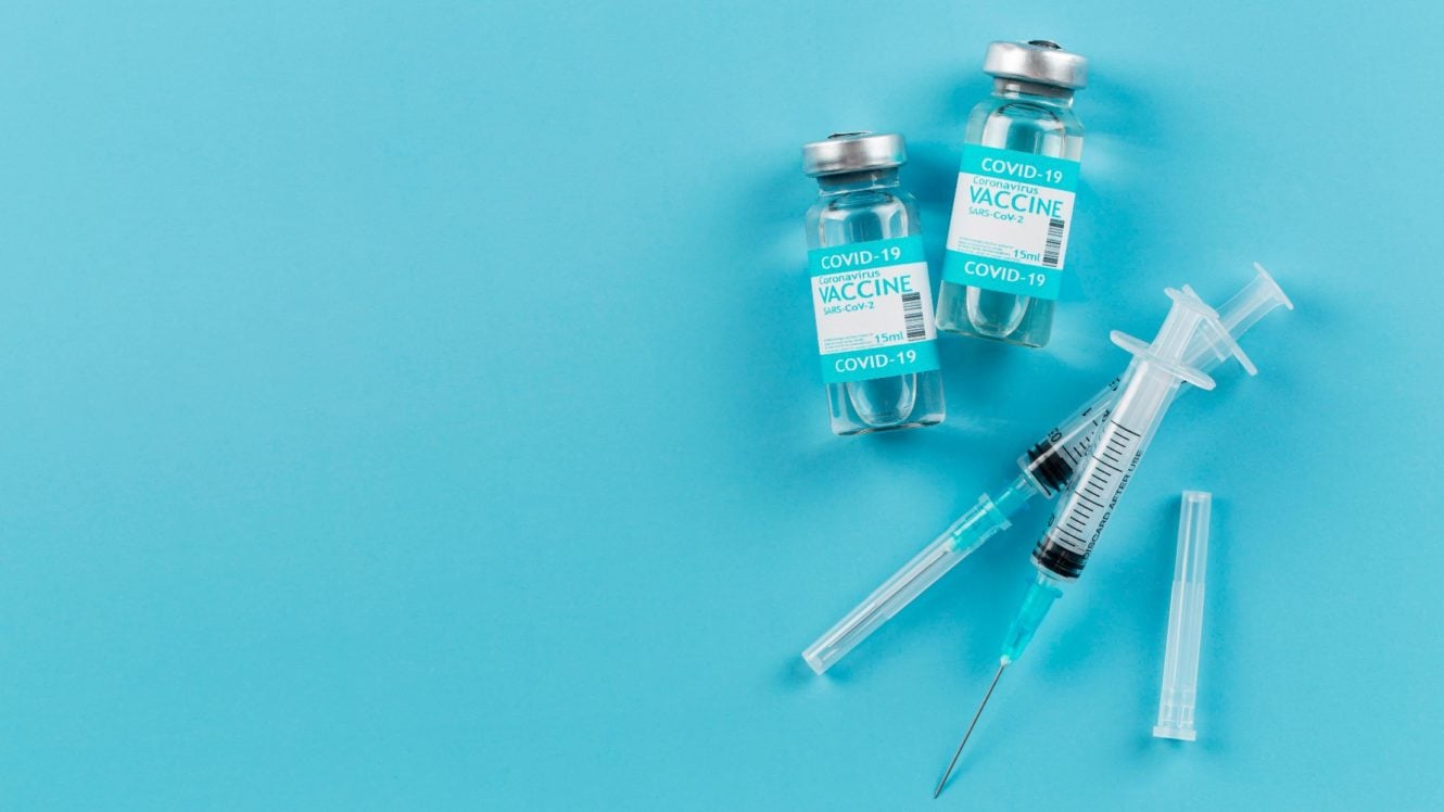 Ο EMA ξεκίνησε αξιολόγηση για νέα έκδοση εμβολίου της Pfizer