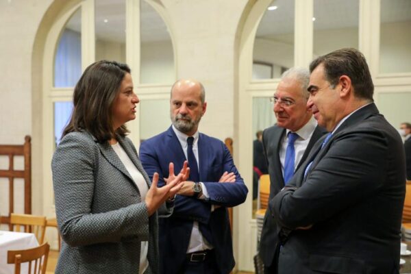 Υπουργείο παιδείας: Συναντήσεις Κεραμέως σε ΟΟΣΑ και UNESCO για διεθνή εκπαιδευτική πολιτική