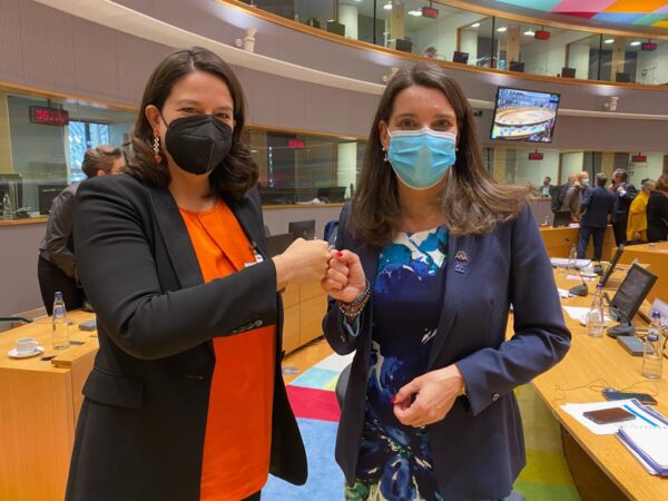 Δεκτή η πρόταση της Νίκης Κεραμέως για την προάσπιση της εκπαίδευσης όλων των γυναικών στο Αφγανιστάν