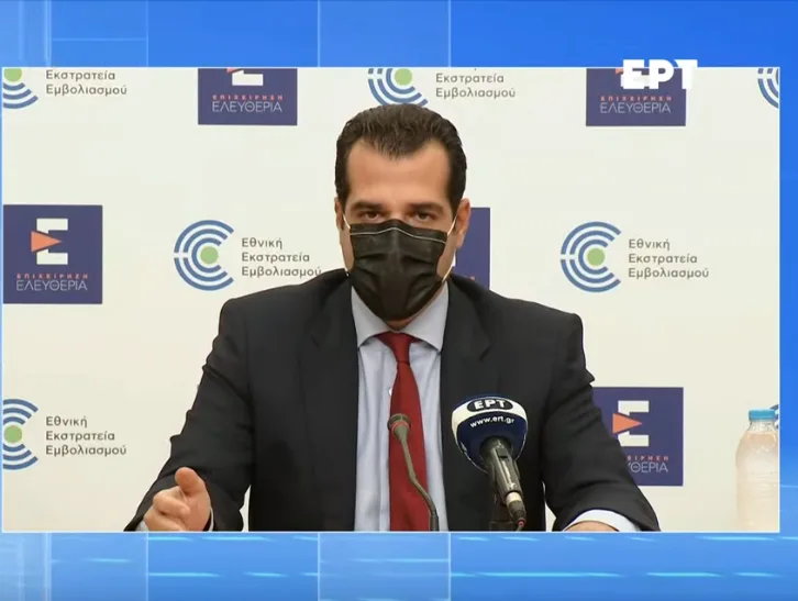 Πλεύρης: Έρχεται τροπολογία για το σβήσιμο του προστίμου στους άνω των 60 που εμβολιάστηκαν