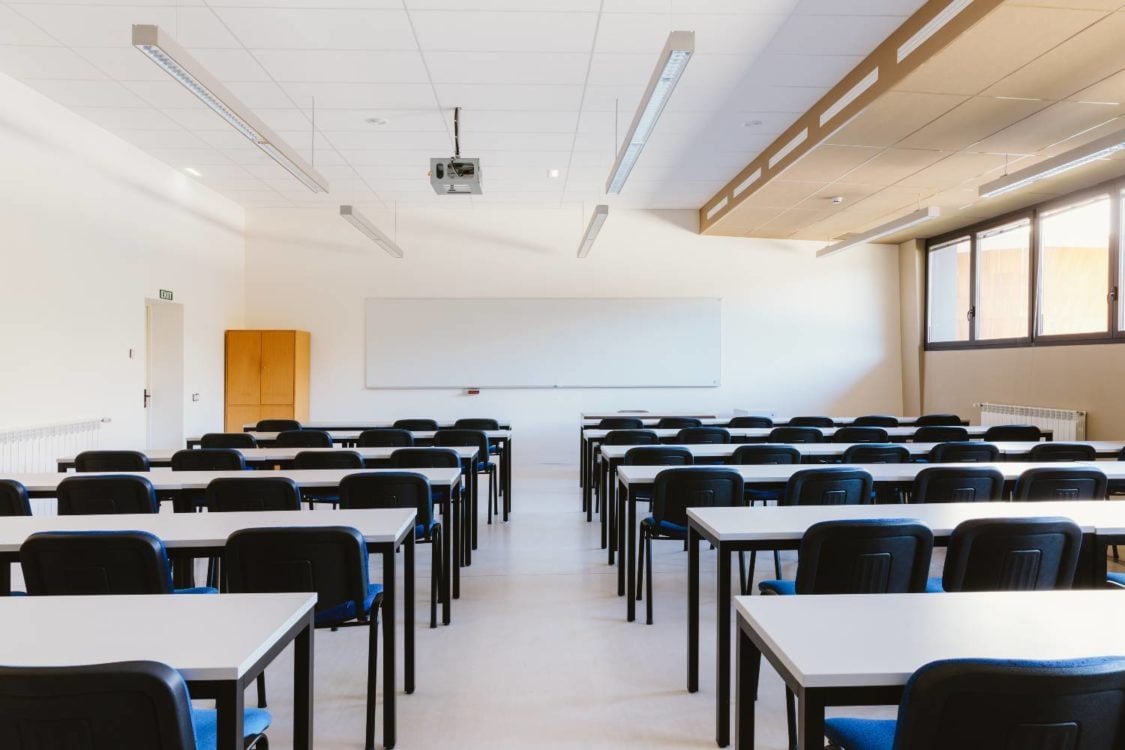 Απίστευτο κι όμως αληθινό: Προσεισμικοί έλεγχοι στα σχολεία εξ αποστάσεως!