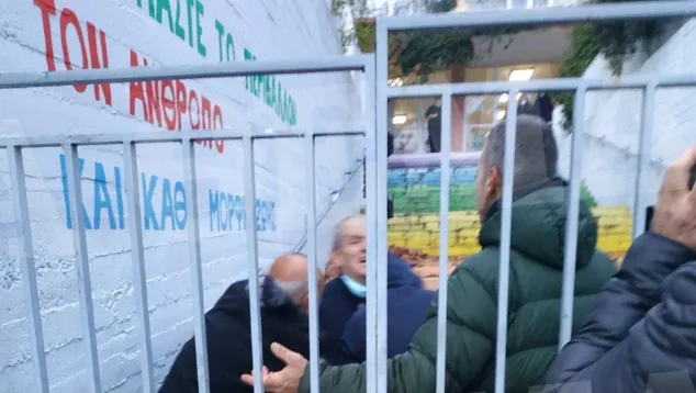 Ανυπεράσπιστοι οι εκπαιδευτικοί: «Πολιτεία και τις τοπικές αρχές να αναλάβουν τις ευθύνες τους»