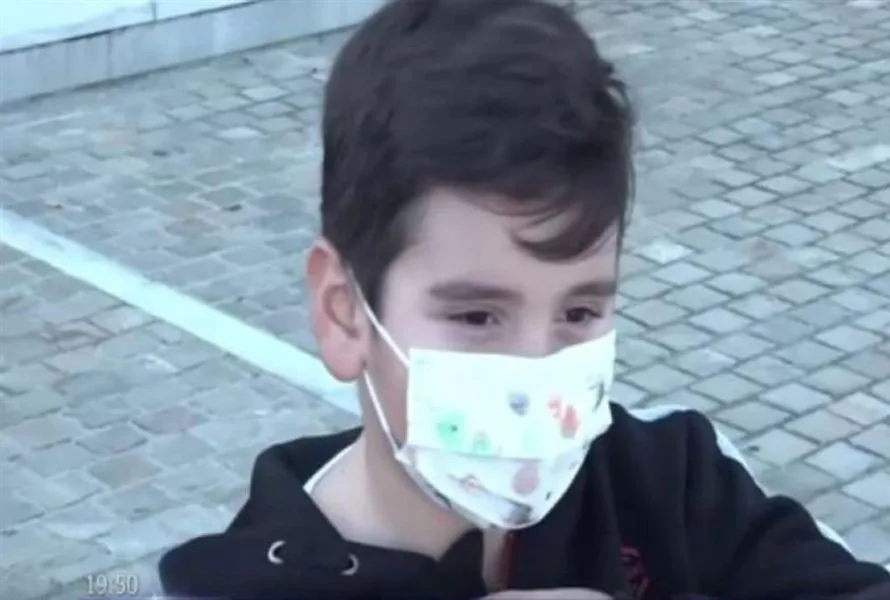 Σχολεία: Πιτσιρικάς θέλει να γυρίσει στο σχολείο γιατί έχει… ωραία δασκάλα