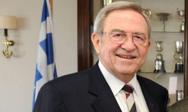 Αγωνία για τον τέως βασιλιά Κωνσταντίνo – Ποιά η κατάσταση του