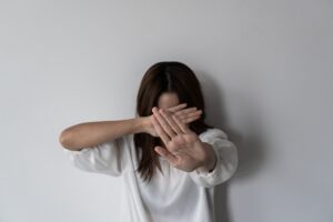 Άλιμος: Προκαλεί ο 52χρονος καθηγητής – «Σκοπεύαμε να προχωρήσουμε, αλλά μας χώρισε η Αστυνομία»