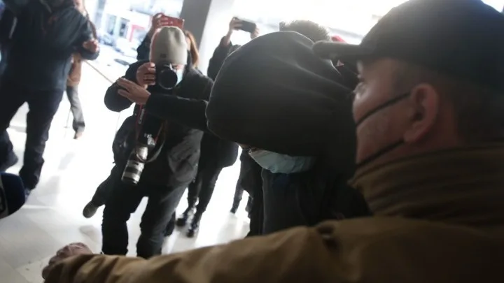 Δολοφονία Άλκη – περιγραφές σοκ των φίλων του:  «Μας κάρφωναν με το μαχαίρι, ο Άλκης ούρλιαζε»