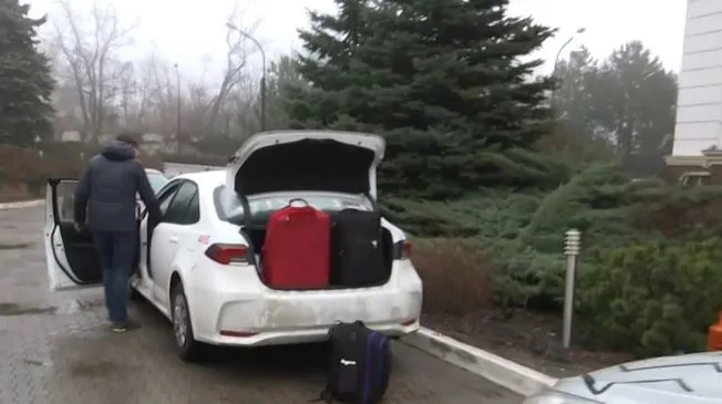 Ουκρανία – πόλεμος: Ξεκίνησαν οι Έλληνες από την Μαριούπολη