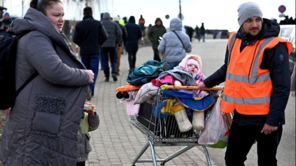 Ουκρανία – πόλεμος: Σχεδόν 520.000  πρόσφυγες σε μεθοριακές χώρες