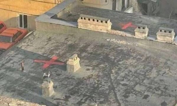 Ουκρανία – πόλεμος: Τι σημαίνουν τα σύμβολα που βρέθηκαν σε κτήρια μετά τη ρώσικη εισβολή