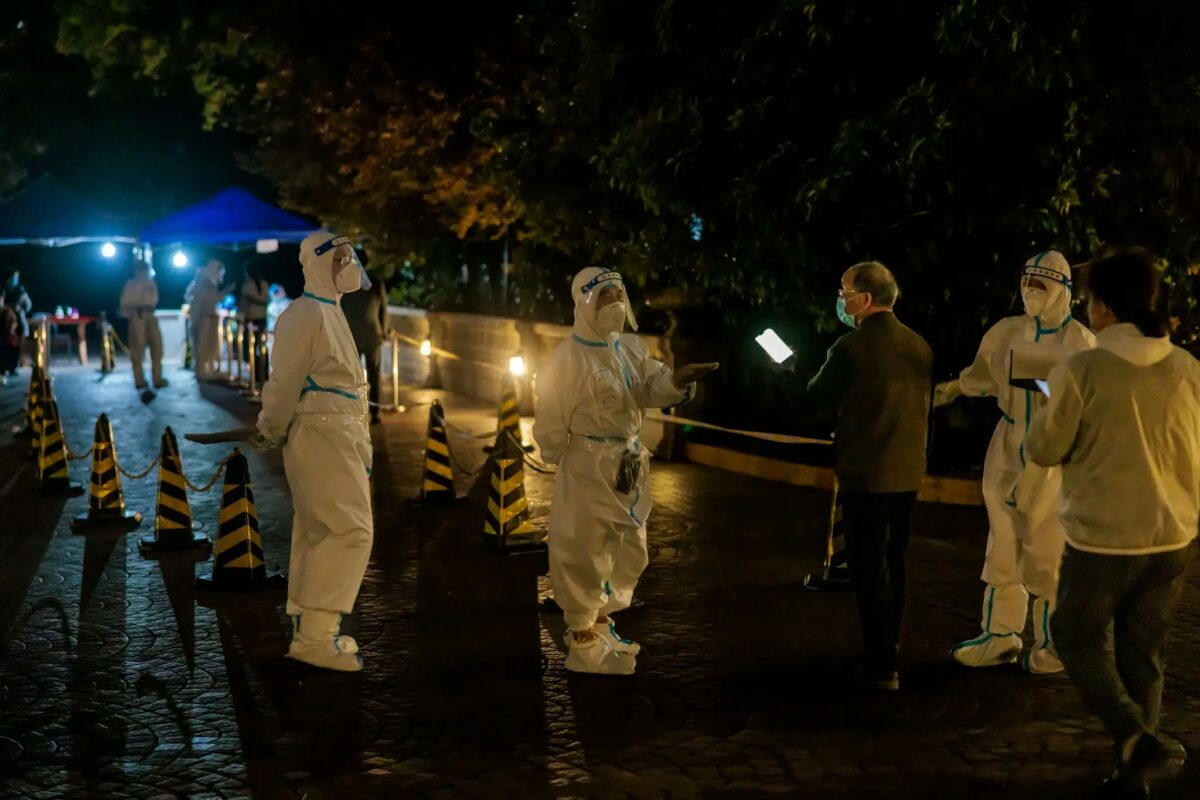 Κίνα: Τι τρέχει στη Σαγκάη – Γιατί είναι τόσο τρομοκρατημένοι οι Κινέζοι