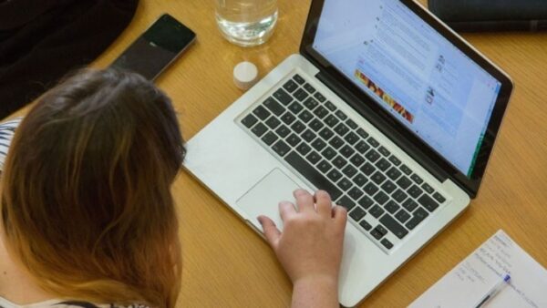 Voucher 200 ευρώ: Δυσάρεστη έκπληξη – Ποιοί εκπαιδευτικοί μένουν εκτός