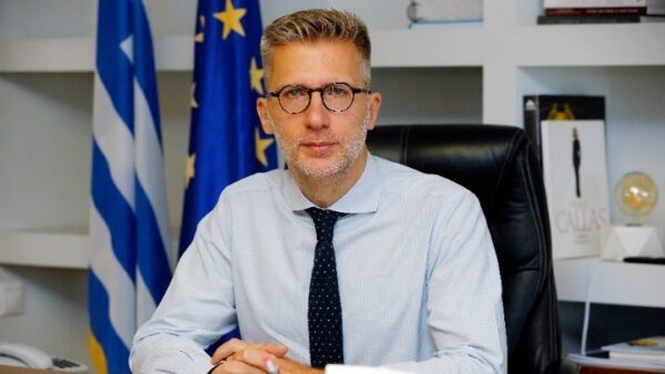 ΟΑΕΔ, επιδόματα, παιδικοί σταθμοί, νταντάδες της γειτονιάς – Αλλάζει η εργασία στην Ελλάδα