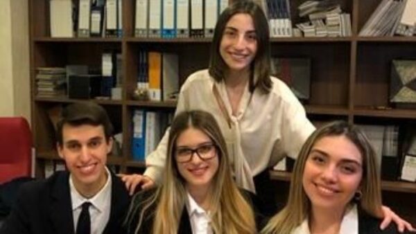 Υψηλή διάκριση της Νομικής Αθηνών: Δεύτερη στην Ευρώπη στο Δίκαιο του Διαστήματος