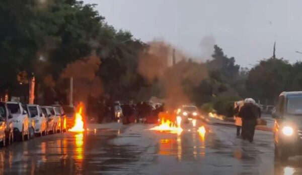 Επεισόδια στο ΑΠΘ – Μολότοφ και πετροπόλεμος στην οδό Εγνατία