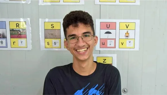 Πανελλήνιες 2022: Ιρανός πρόσφυγας αρίστευσε ενώ πριν 3 χρόνια δεν μιλούσε καν ελληνικά!