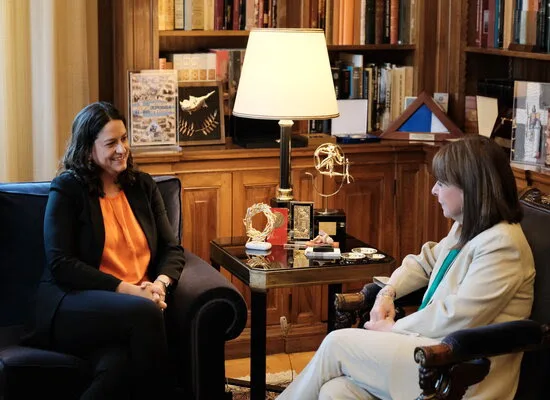 Κεραμέως: Ενημέρωση στην Πρόεδρο της Δημοκρατίας για το νομοσχέδιο ΑΕΙ