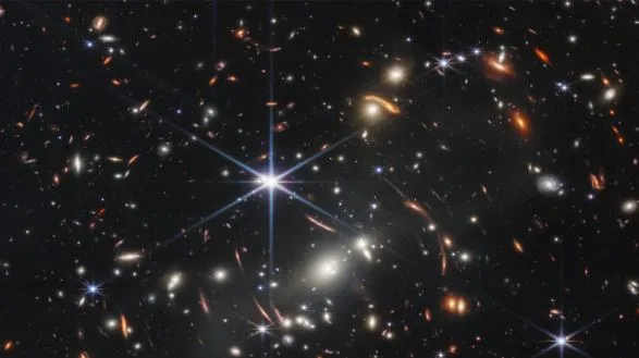 NASA: Αυτή είναι η βαθύτερη φωτογραφία του Σύμπαντος που έχει τραβηχτεί ποτέ