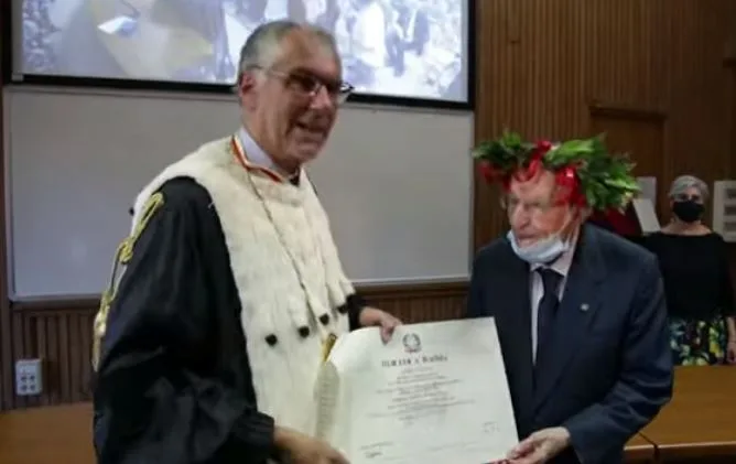 Ιταλία:  Πήρε μάστερ στην Ιστορία στα 98 του χρόνια