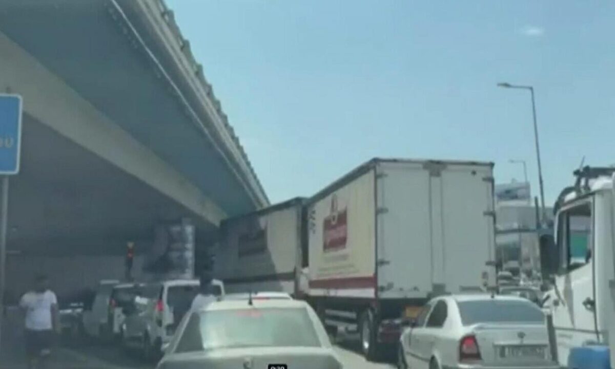 Προσοχή: Απατεώνες στήνουν καρτέρι σε οδηγούς στην Πέτρου Ράλλη – Το κόλπο με τους υαλοκαθαριστήρες (Βίντεο)