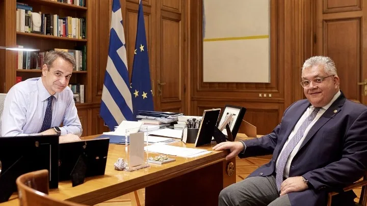 Συνάντηση του πρωθυπουργού με τον πρύτανη του ΑΠΘ – Τι είπαν