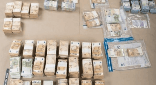 «Ζαλίζουν» τα ποσά που βρέθηκαν στο σπίτι της Εύας Καϊλή- Δείτε τη φωτογραφία