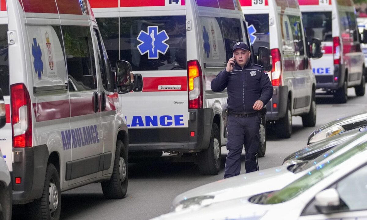 14χρονος άνοιξε πυρ σε δημοτικό σχολείο στο Βελιγράδι – Σκότωσε 8 μαθητές και έναν φύλακα