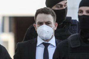 Θα ξαναδώσει Πανελλήνιες ο γυναικοκτόνος Μπάμπης Αναγνωστόπουλος