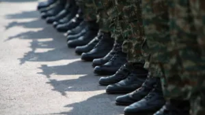 ΣΑΡΩΤΙΚΕΣ ΑΛΛΑΓΕΣ στις στρατιωτικές σχολές: Μισθός στους σπουδαστές και πρόσβαση από όλα τα πεδία – Τι εξετάζει το υπουργείο Άμυνας