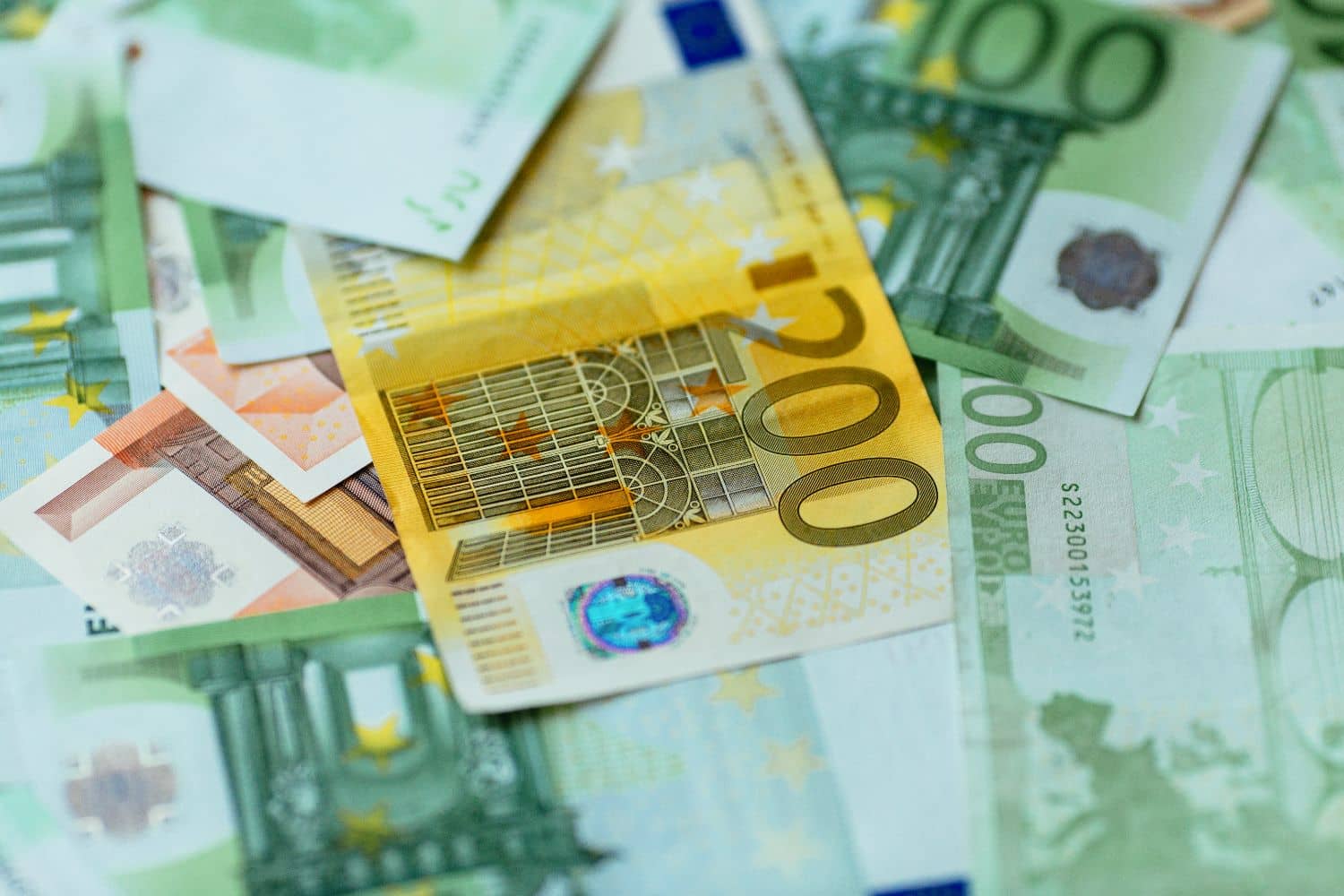Αιτήσεις για το επίδομα 718,5 ευρώ - Δικαιούχοι