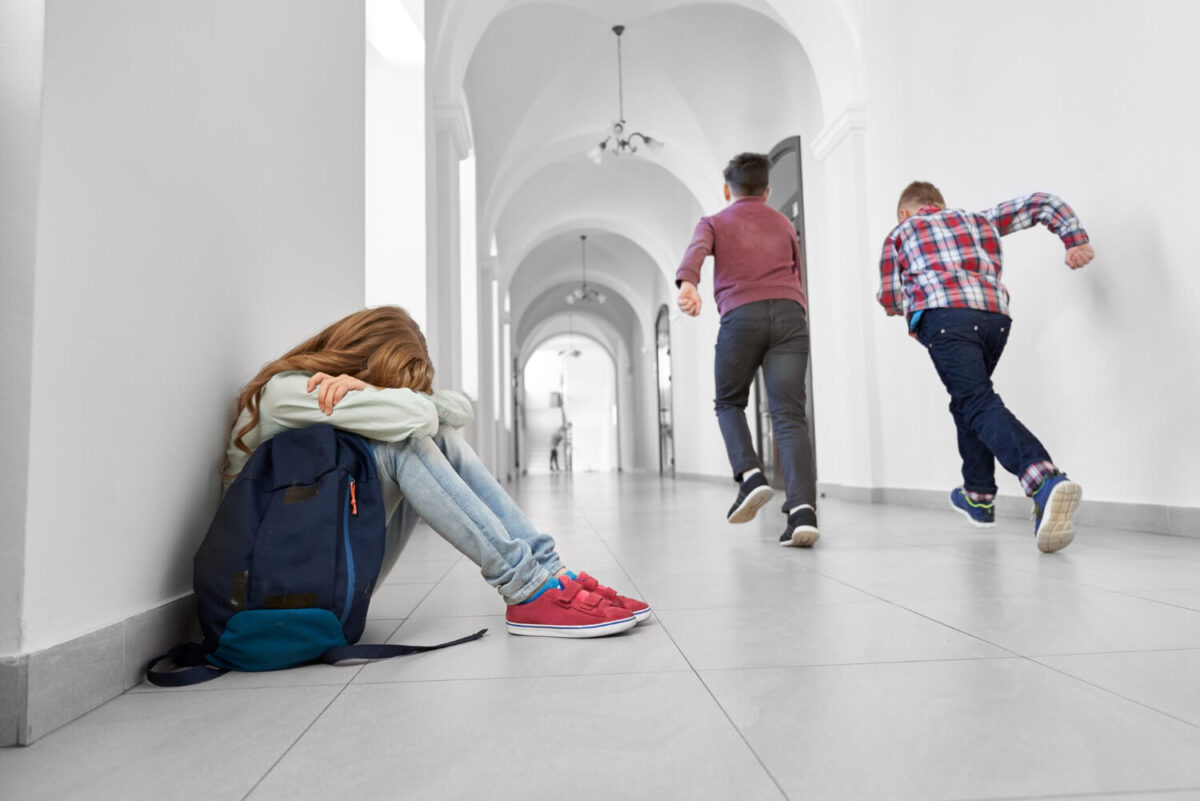 Σοκάρει ο ξυλοδαρμός 14χρονης από τις τρεις ανήλικες