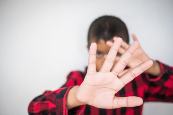 Διαχείριση κρίσεων στο σχολείο: Πώς αντιμετωπίζουμε επιθετική συμπεριφορά και εντάσεις